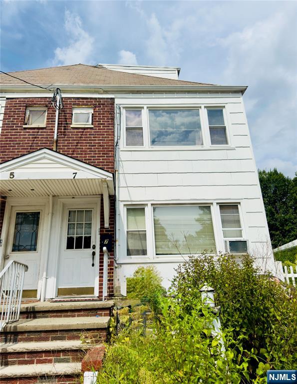 Homes for sale in Bayonne, NJ | 7 E 1St, Bayonne, NJ 07002 | MLS# 25030397