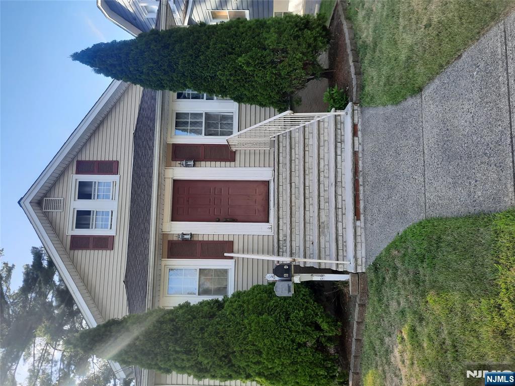 Homes for sale in Hawthorne, NJ | 84 Washington, Hawthorne, NJ 07506 | MLS# 25030411