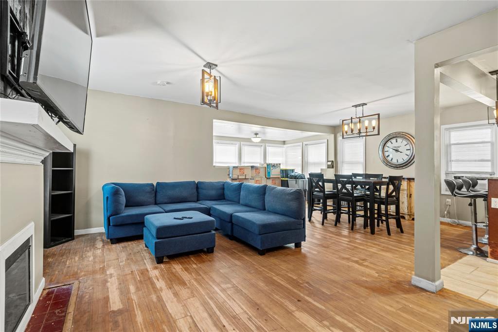 Homes for sale in Newark, NJ | 21 Carolina Ave, Newark, NJ 07106 | MLS# 25030424