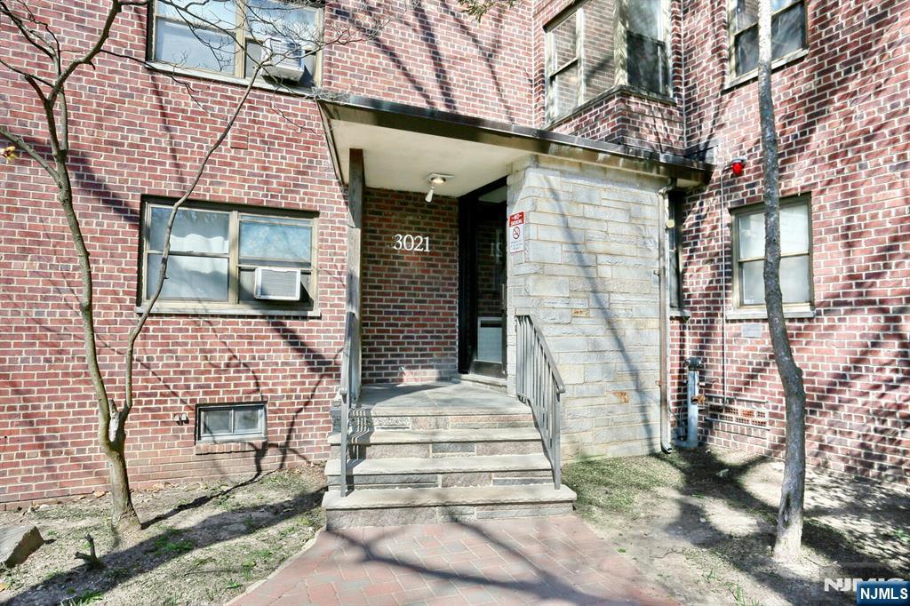 $239,000 Co-op
