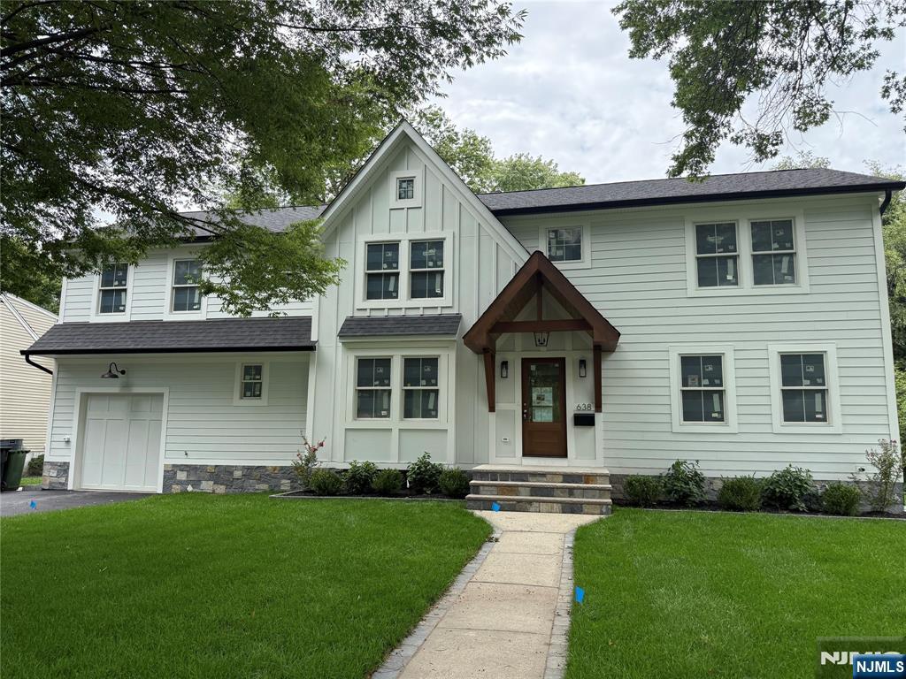 $1,549,999 Colonial