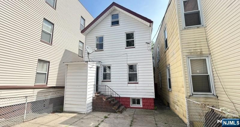 Homes for sale in Irvington, NJ | 63 Maple Ave, Irvington, NJ 07111 | MLS# 25030497