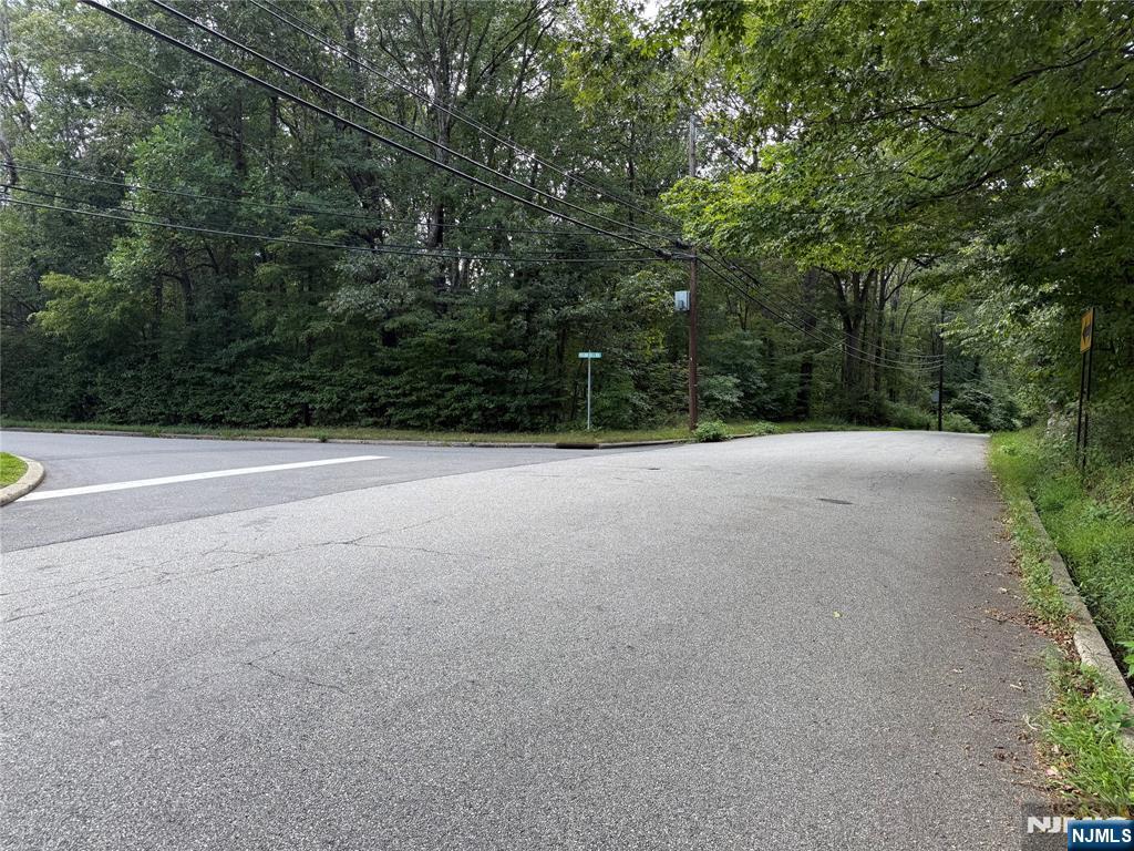 Homes for sale in Kinnelon Borough, NJ | 15 Saw Mill Rd, Kinnelon Borough, NJ 07405 | MLS# 25030572