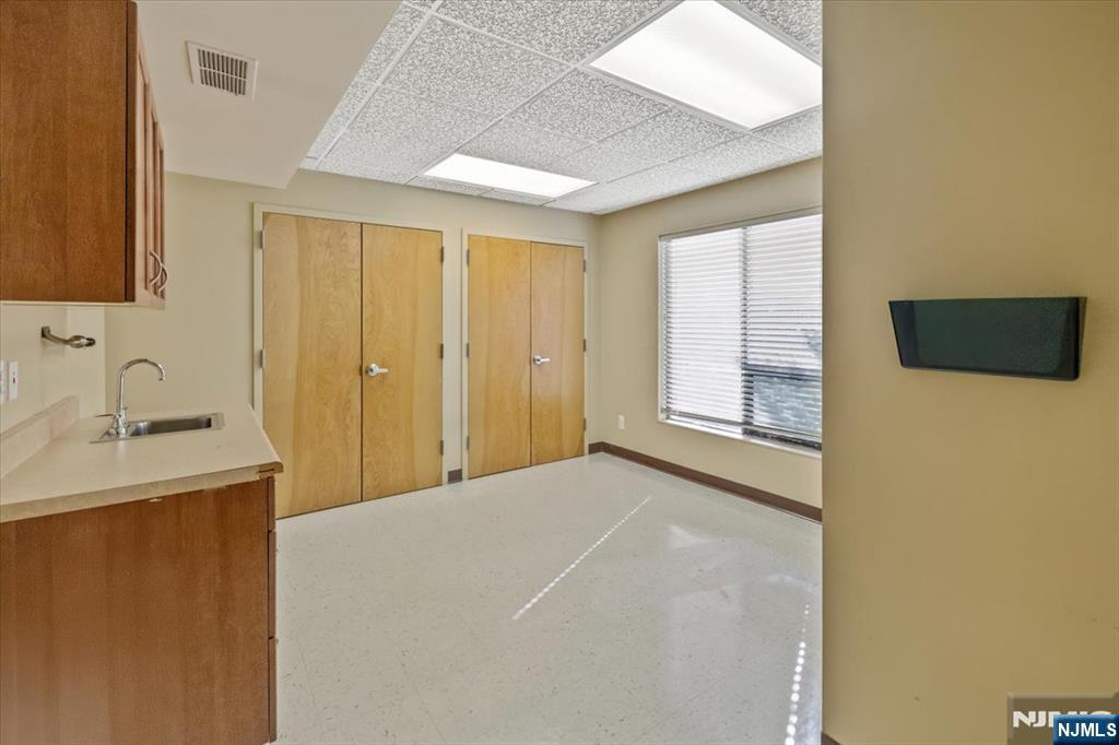 24 Wyckoff Avenue, Waldwick, NJ 07463 Listing Photo  20