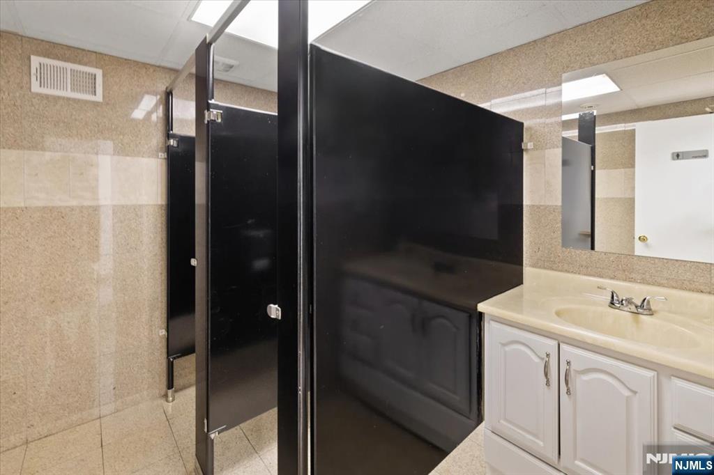 24 Wyckoff Avenue, Waldwick, NJ 07463 Listing Photo  32
