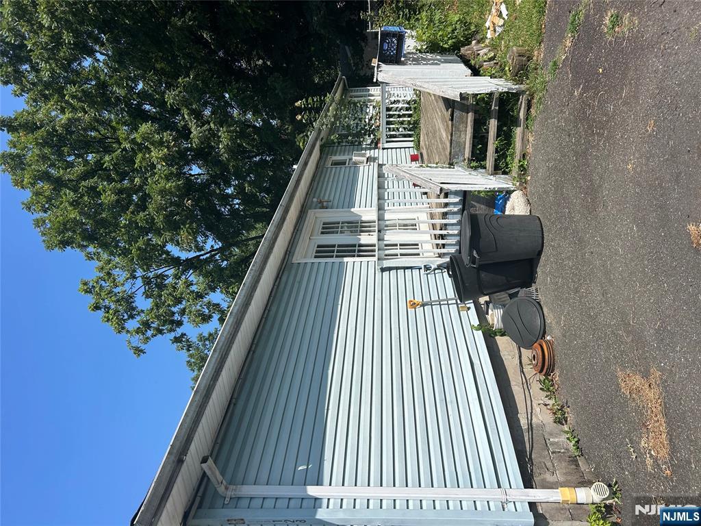 Homes for sale in Mahwah, NJ | 128 Grove St, Mahwah, NJ 07430 | MLS# 25030624