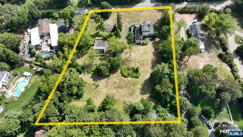 Homes for sale in Ho Ho Kus, NJ | 235 Wearimus Rd, Ho Ho Kus, NJ 07423 | MLS# 25030671