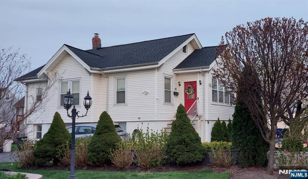 Homes for sale in Little Ferry, NJ | 40 Eckel Rd, Little Ferry, NJ 07643 | MLS# 25030680