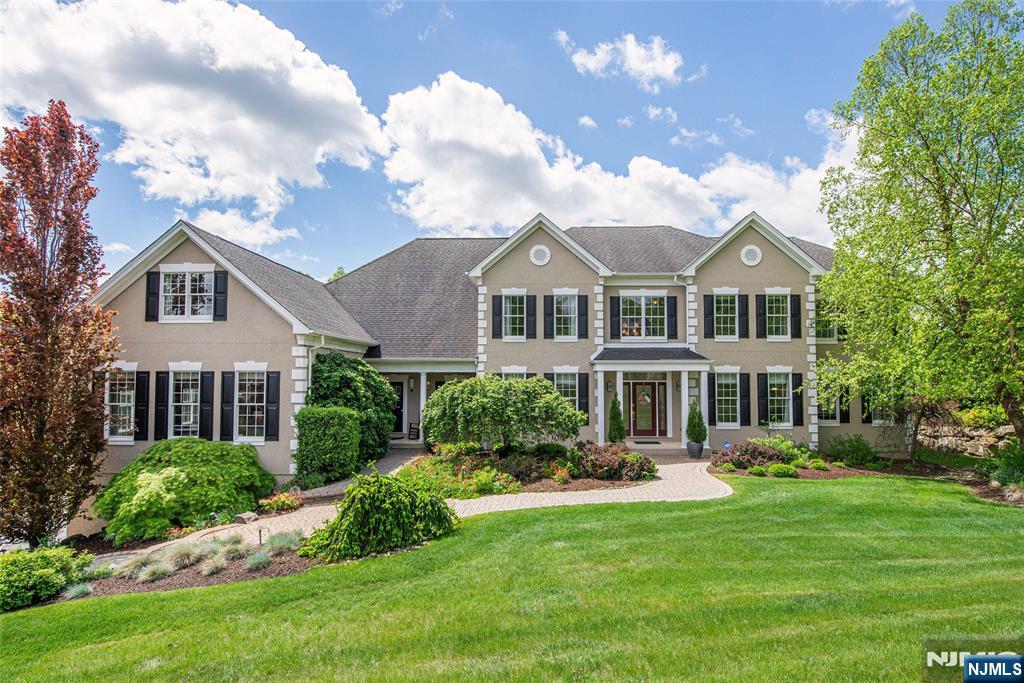 Homes for sale in Sparta, NJ | 39 Crown View Ct, Sparta, NJ 07871 | MLS# 25030708