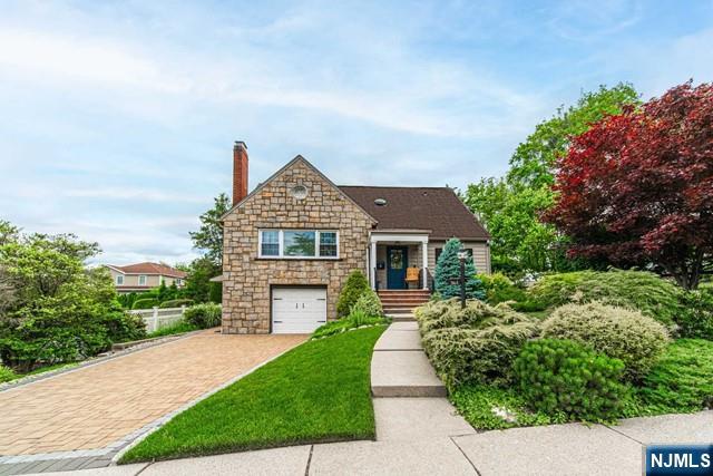 $950,000 Split Level