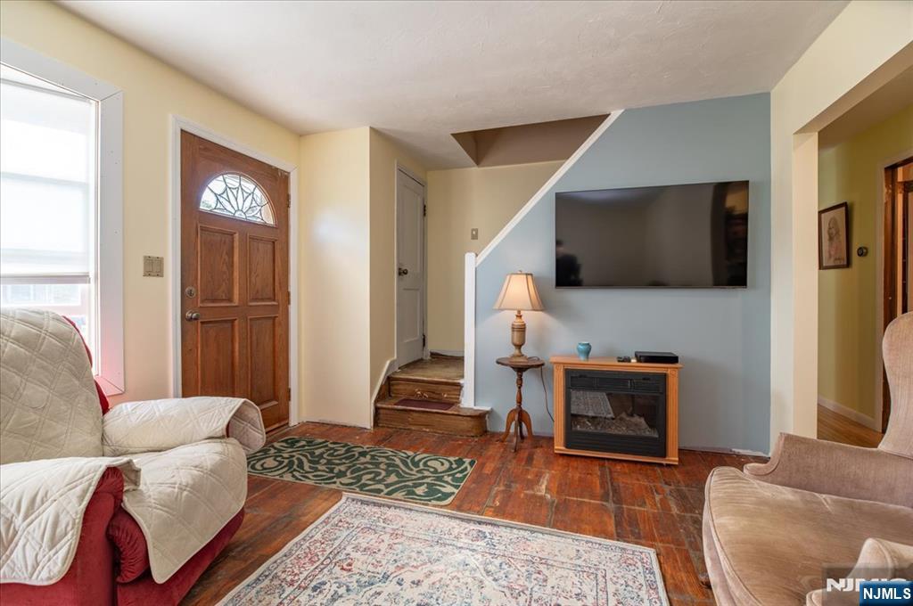 Homes for sale in Wanaque, NJ | 35 Smith Ave, Wanaque, NJ 07420 | MLS# 25030755