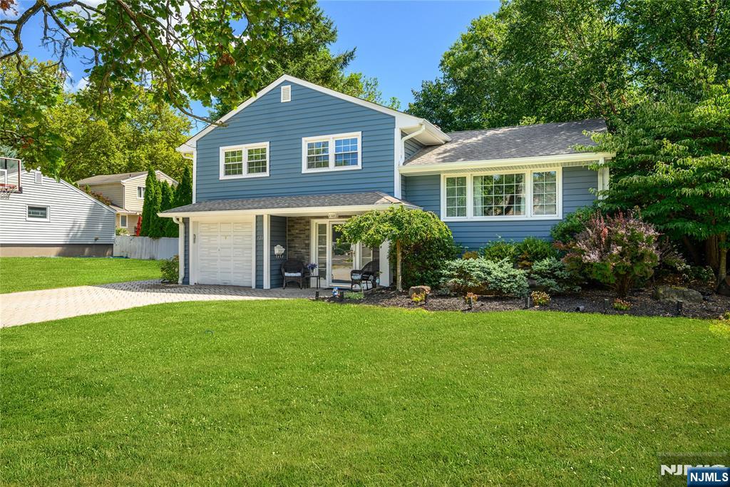 $949,000 Split Level