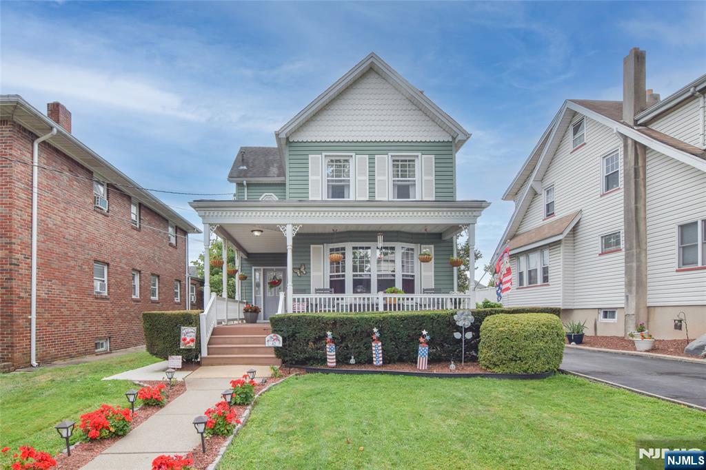 Homes for sale in Kearny, NJ | 42 Pavonia Ave, Kearny, NJ 07032 | MLS# 25030808