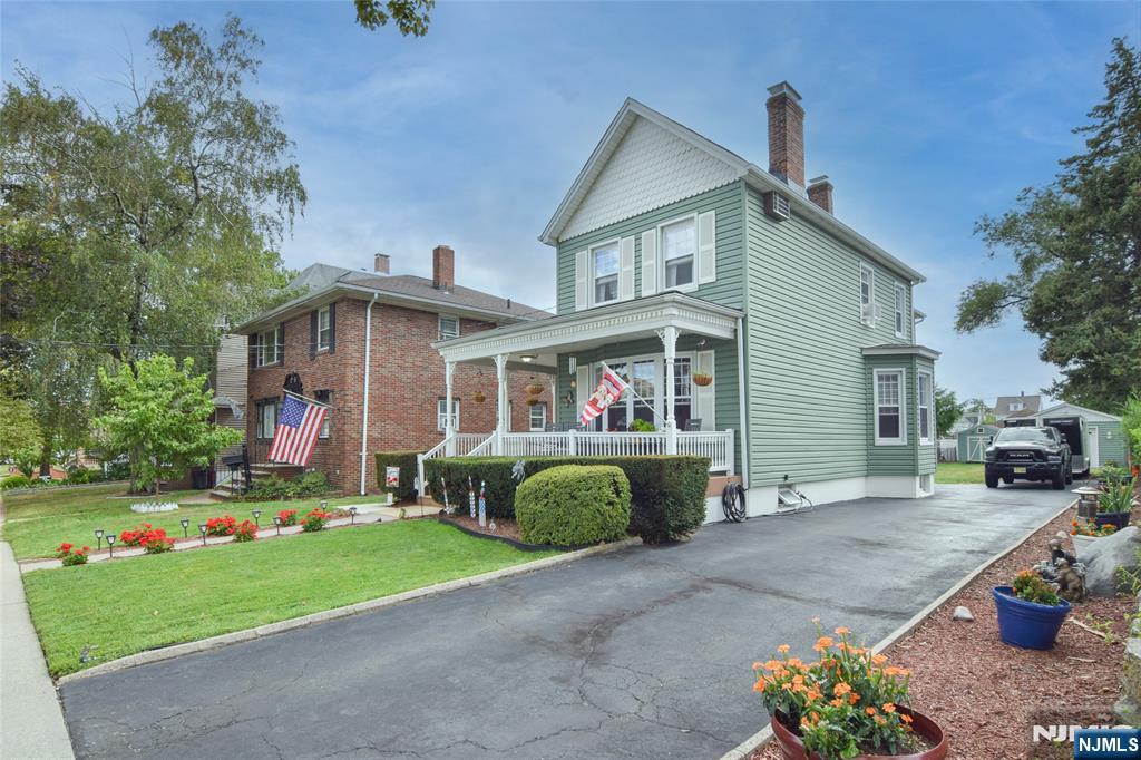 Homes for sale in Kearny, NJ | 42 Pavonia Ave, Kearny, NJ 07032 | MLS# 25030808