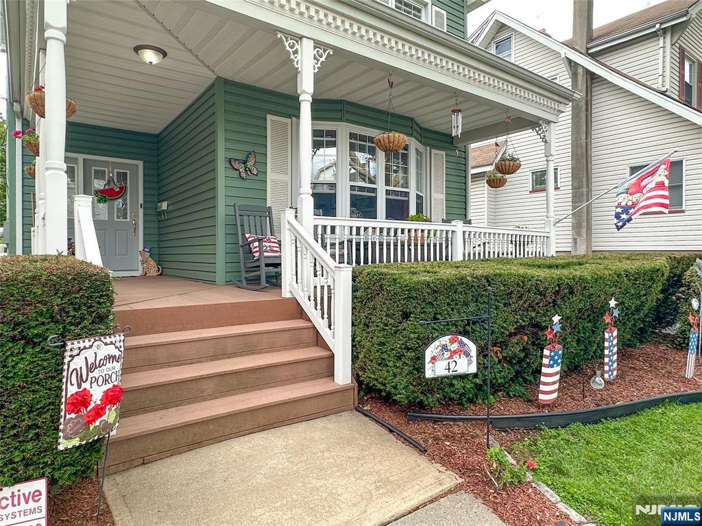 Homes for sale in Kearny, NJ | 42 Pavonia Ave, Kearny, NJ 07032 | MLS# 25030808