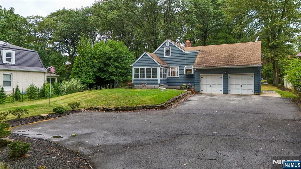 Homes for sale in Woodland Park, NJ | 15 Old Rifle Camp Rd, Woodland Park, NJ 07424 | MLS# 25030818