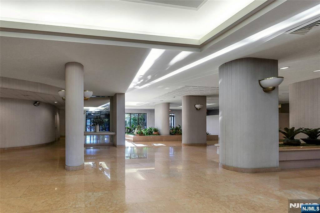 Homes for sale in Cliffside Park, NJ | 200 Winston Dr #421, Cliffside Park, NJ 07010 | MLS# 25030860