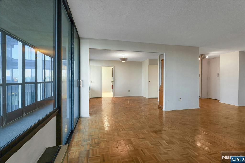 Homes for sale in Cliffside Park, NJ | 200 Winston Dr #421, Cliffside Park, NJ 07010 | MLS# 25030860