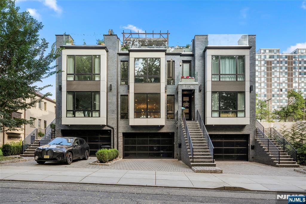 $1,528,888 Townhouse
