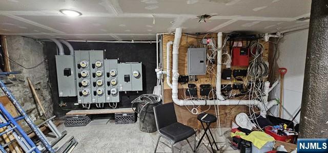 Homes for sale in West New York, NJ | 6100 Jefferson St, West New York, NJ 07093 | MLS# 25030885