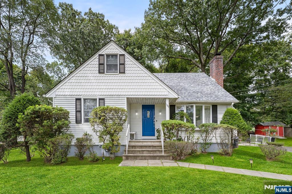 Homes for sale in Park Ridge, NJ | 160 Spring Valley Rd, Park Ridge, NJ 07656 | MLS# 25030901