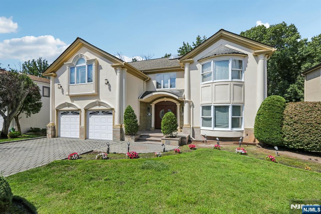 Homes for sale in Englewood Cliffs, NJ | 12 Summit St, Englewood Cliffs, NJ 07632 | MLS# 25030924