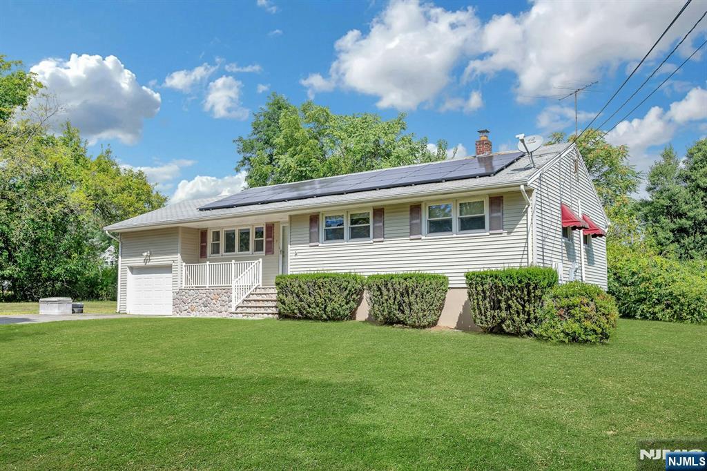 Homes for sale in Montville Township, NJ | 7 Joan Dr, Montville Township, NJ 07045 | MLS# 25030943