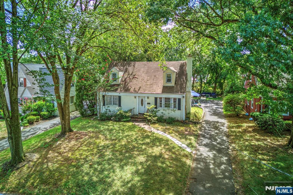 Homes for sale in North Plainfield, NJ | 341 W End Ave, North Plainfield, NJ 07063 | MLS# 25030954