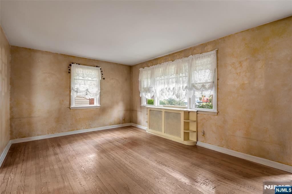 Homes for sale in Teaneck, NJ | 154 Degraw Ave, Teaneck, NJ 07666 | MLS# 25030962