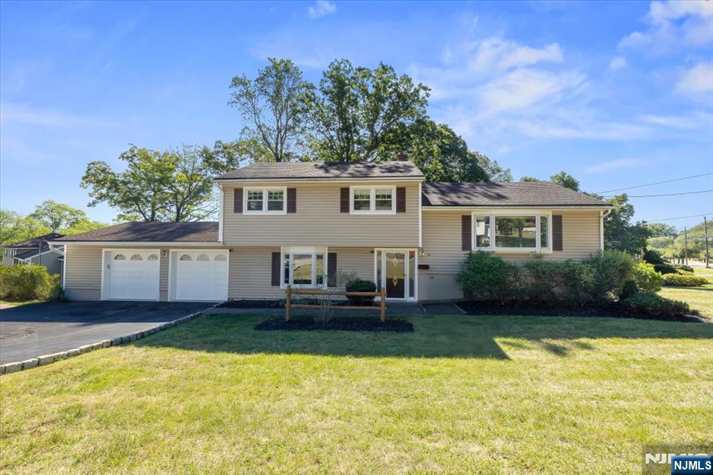 $749,000 Split Level
