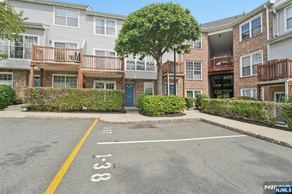 $420,000 Condo