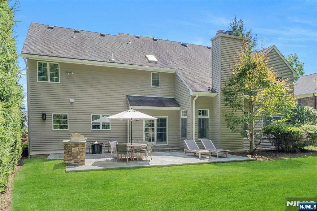 319 Megan Court Wyckoff NJ 07481 Pending