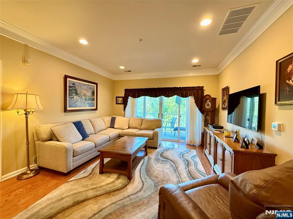 Homes for sale in Wanaque, NJ | 4315 Warrens Way, Wanaque, NJ 07465 | MLS# 25031071