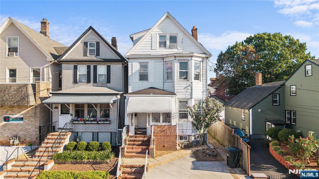 Homes for sale in Elizabeth, NJ | 220 Palmer St, Elizabeth, NJ 07202 | MLS# 25031089