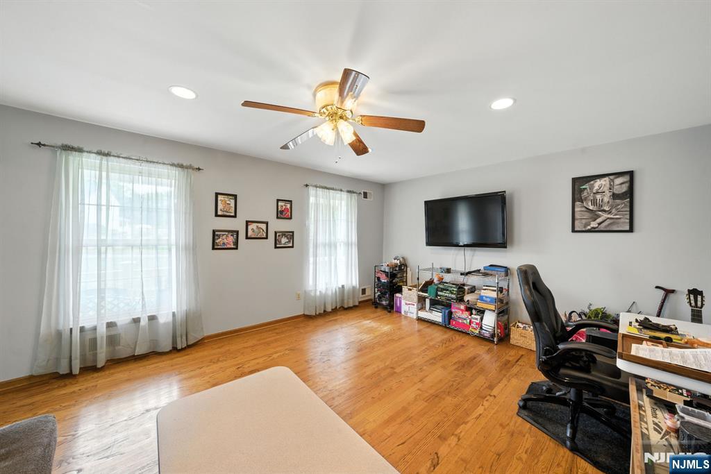 Homes for sale in Jefferson Township, NJ | 22 Winding Hollow Dr, Jefferson Township, NJ 07438 | MLS# 25031110