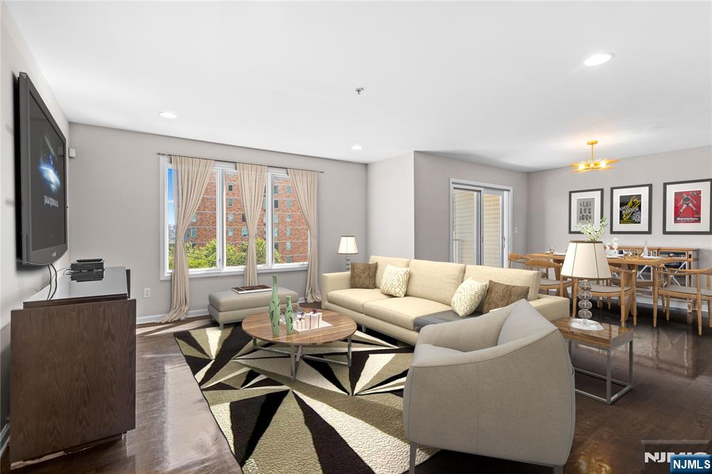 $700,000 Condo