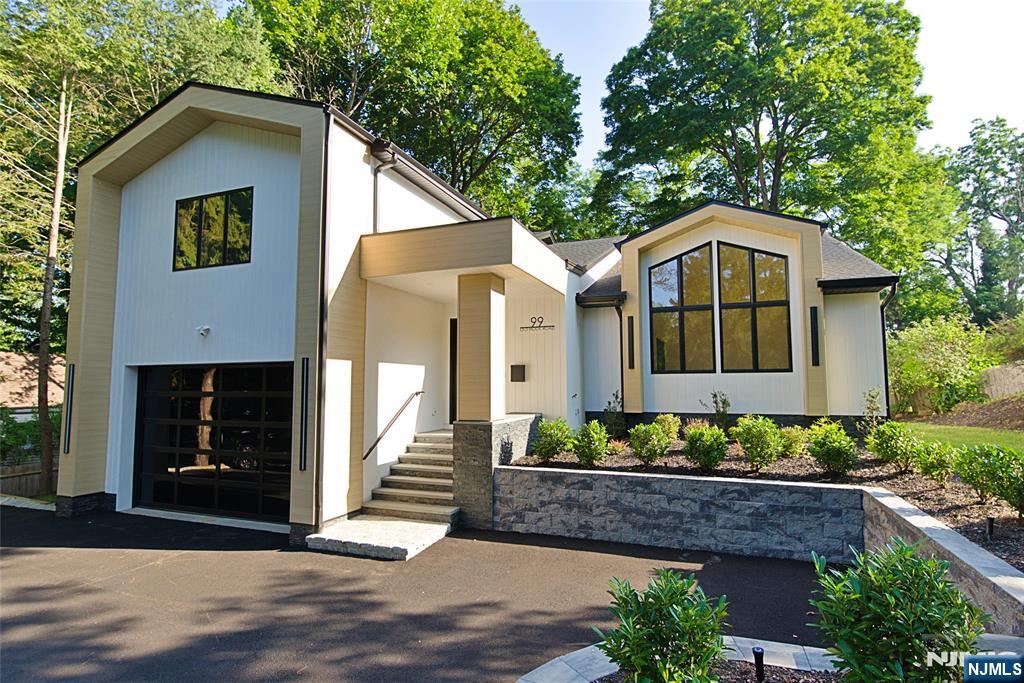 Homes for sale in Closter, NJ | 99 Old Hook Rd, Closter, NJ 07624 | MLS# 25031131