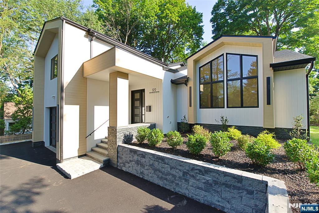 Homes for sale in Closter, NJ | 99 Old Hook Rd, Closter, NJ 07624 | MLS# 25031131