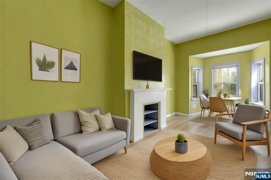 $550,000 Rowhouse