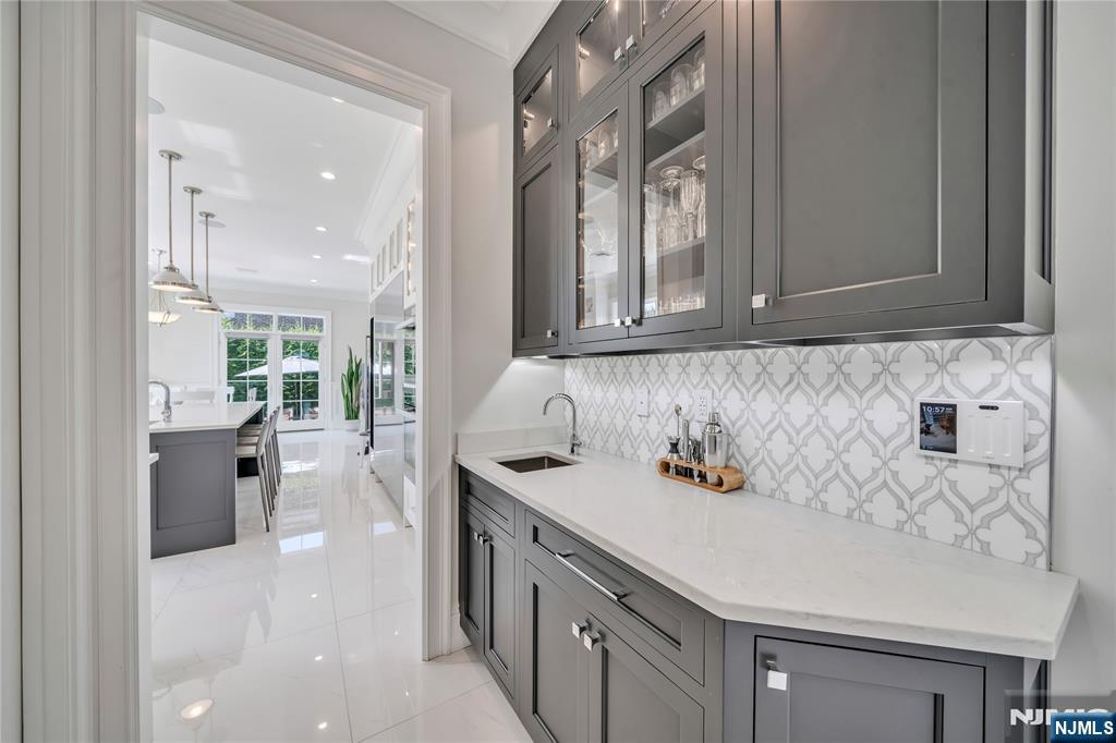 Homes for sale in Fort Lee, NJ | 214 Forest Rd, Fort Lee, NJ 07024 | MLS# 25031168