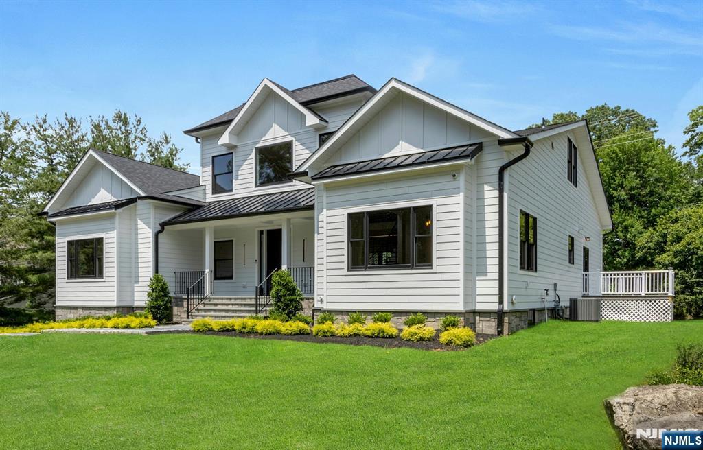 Homes for sale in Ramsey, NJ | 35 Lillian Ct, Ramsey, NJ 07446 | MLS# 25031176