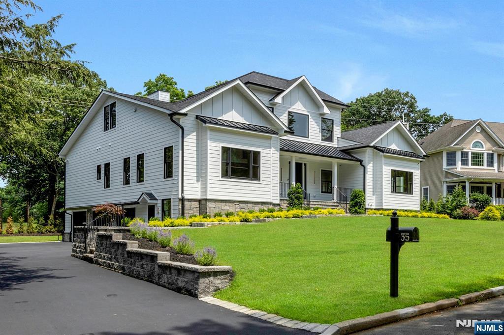 Homes for sale in Ramsey, NJ | 35 Lillian Ct, Ramsey, NJ 07446 | MLS# 25031176