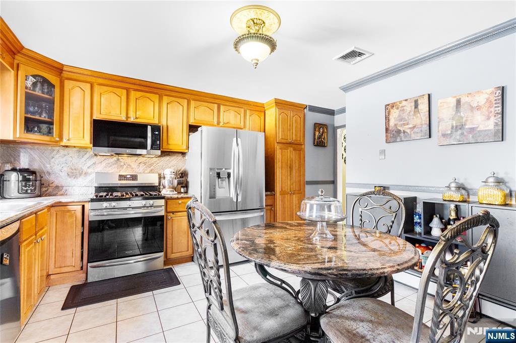 Homes for sale in Fort Lee, NJ | 2460 1St St, Fort Lee, NJ 07024 | MLS# 25031205