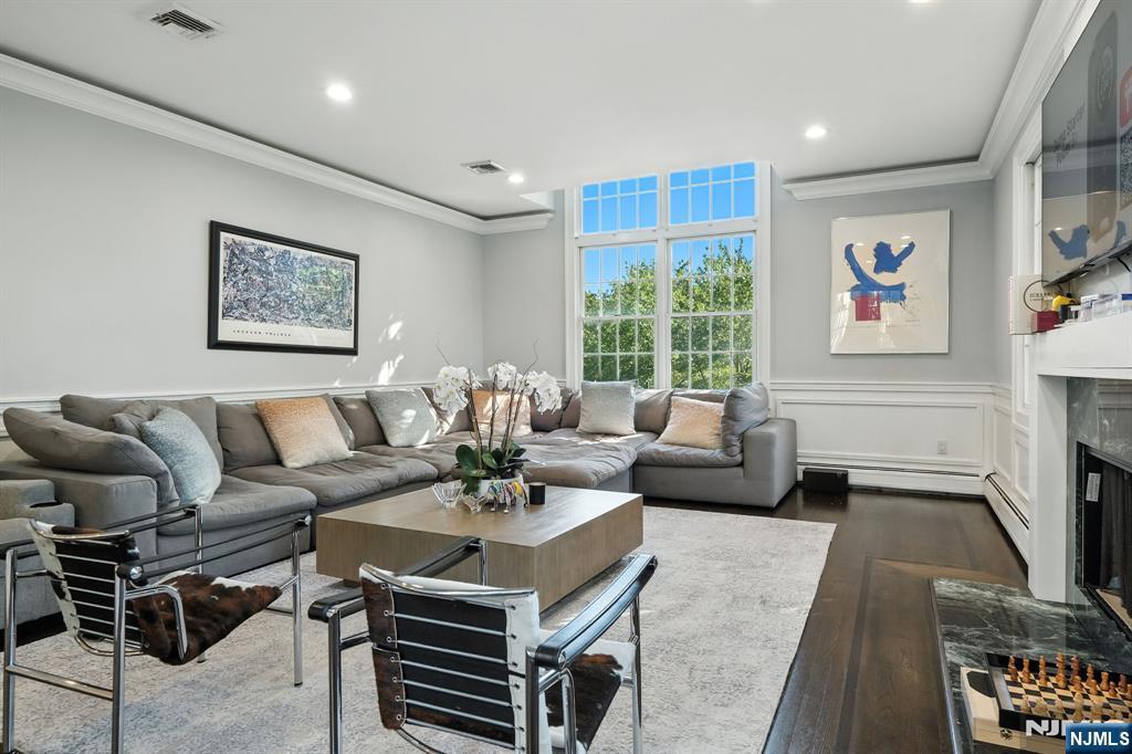 Homes for sale in Englewood Cliffs, NJ | 26 Sara Hill Rd, Englewood Cliffs, NJ 07632 | MLS# 25031247