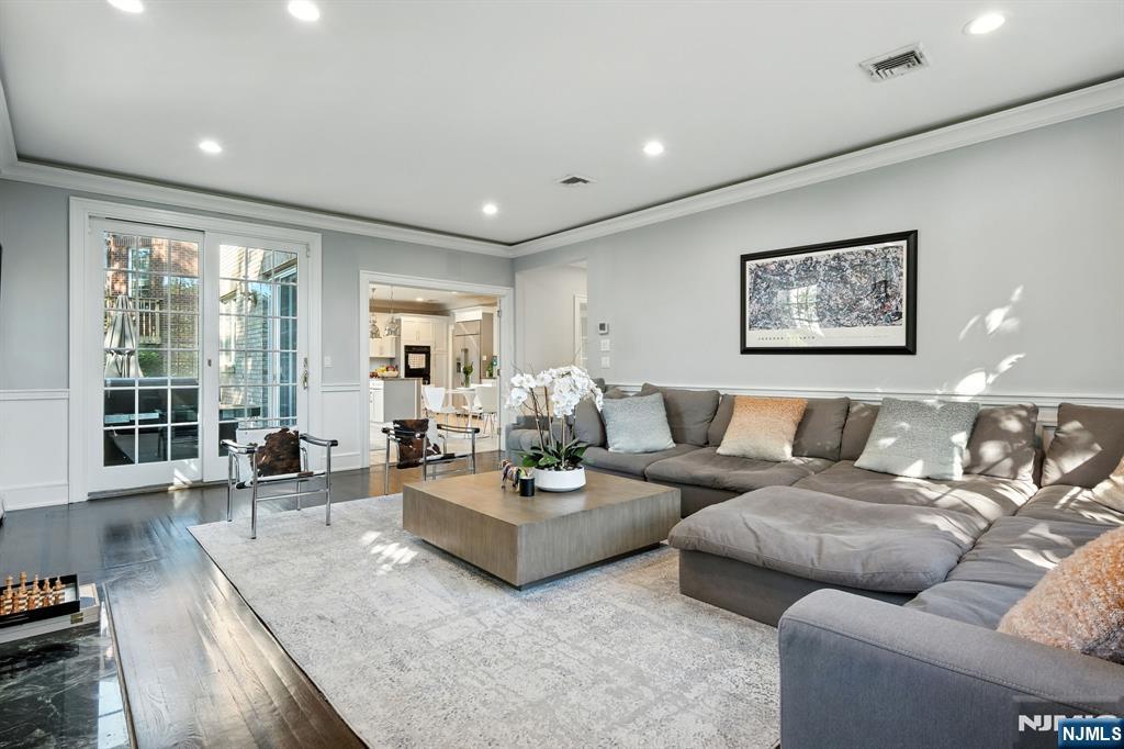 Homes for sale in Englewood Cliffs, NJ | 26 Sara Hill Rd, Englewood Cliffs, NJ 07632 | MLS# 25031247