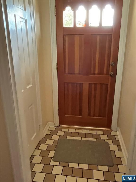 Homes for sale in Clifton, NJ | 32 Greendale Rd, Clifton, NJ 07013 | MLS# 25031257