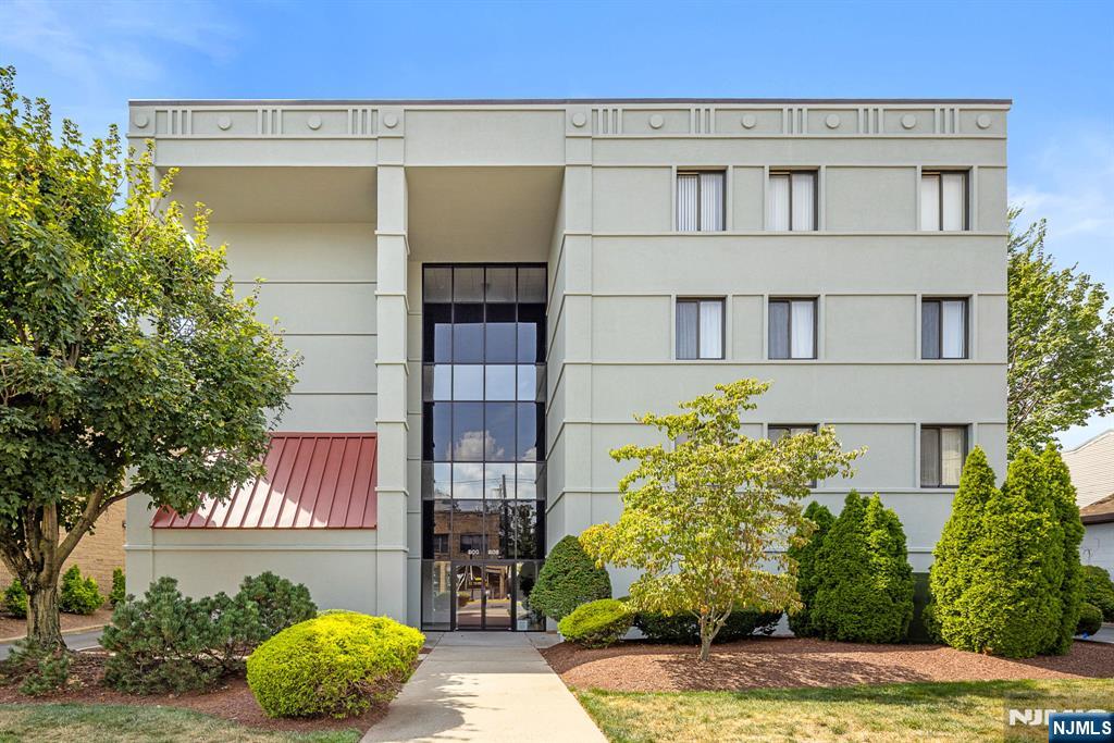 $540,000 Condo