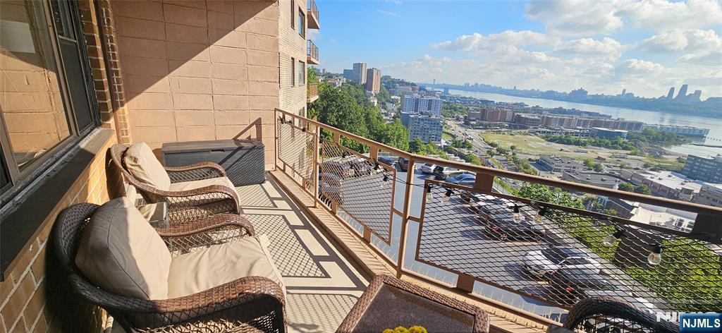 Homes for sale in North Bergen, NJ | 8800 Boulevard East #5F, North Bergen, NJ 07047 | MLS# 25031314