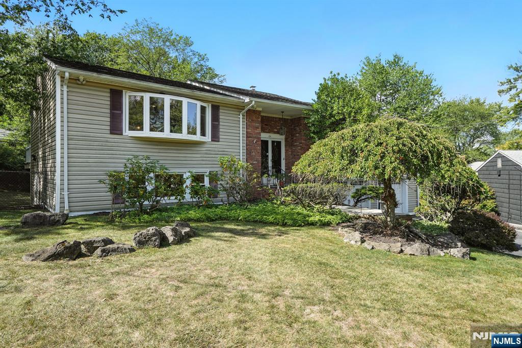 Homes for sale in Livingston, NJ | 22 Tilden Ct, Livingston, NJ 07039 | MLS# 25031343