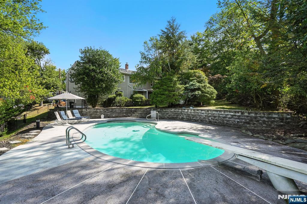 Homes for sale in Livingston, NJ | 22 Tilden Ct, Livingston, NJ 07039 | MLS# 25031343